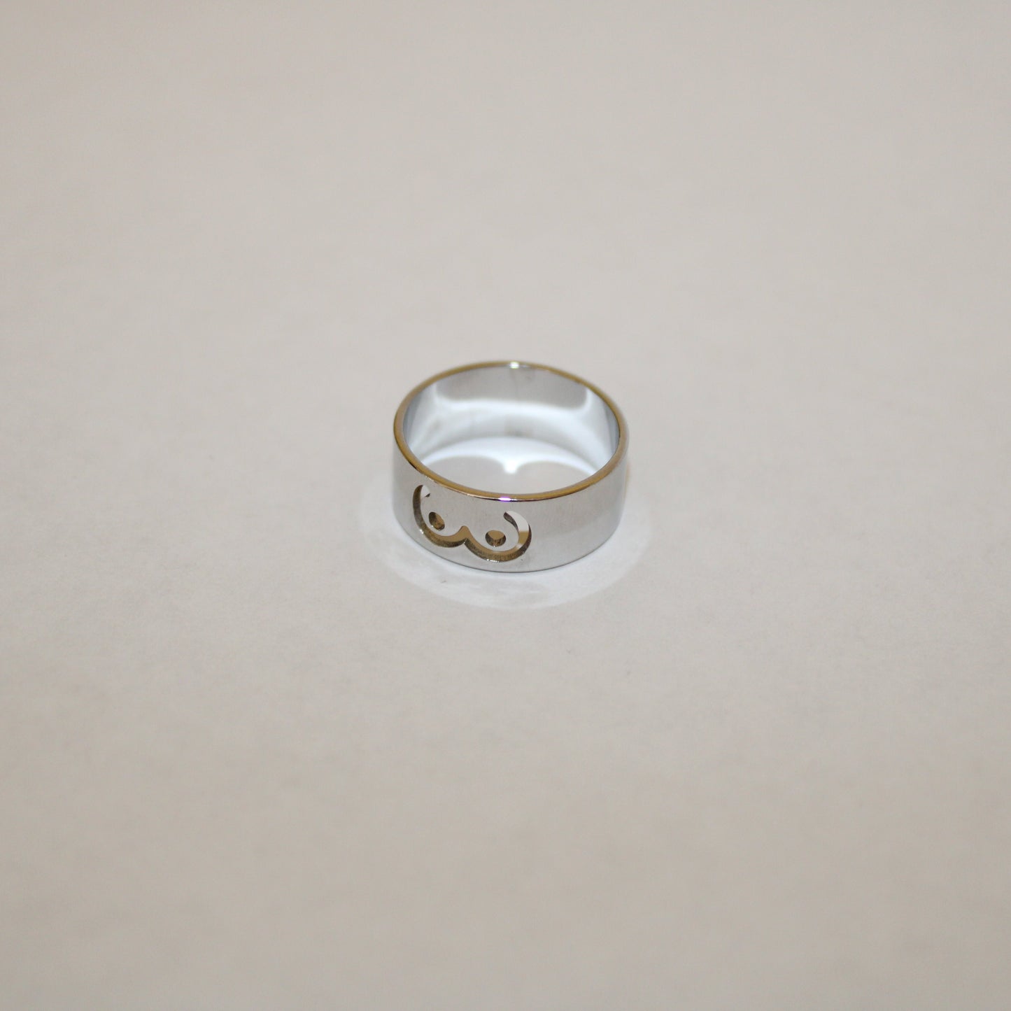 Peek-a-Boo - Hellotittie Ring